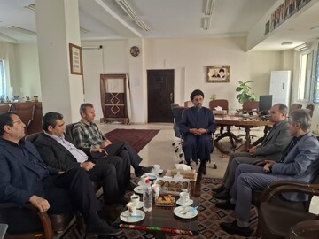 نشست صمیمی مدیرکل میراث‌فرهنگی استان قزوین با فرماندار و مسئولان شهری/همکاری و برنامه‌ریزی برای توسعه فرهنگی