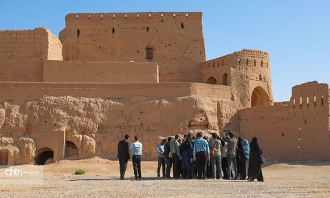 بازدید وزیر میراث فرهنگی، گردشگری و صنایع دستی از ظرفیت‌های گردشگری شهرستان میبد