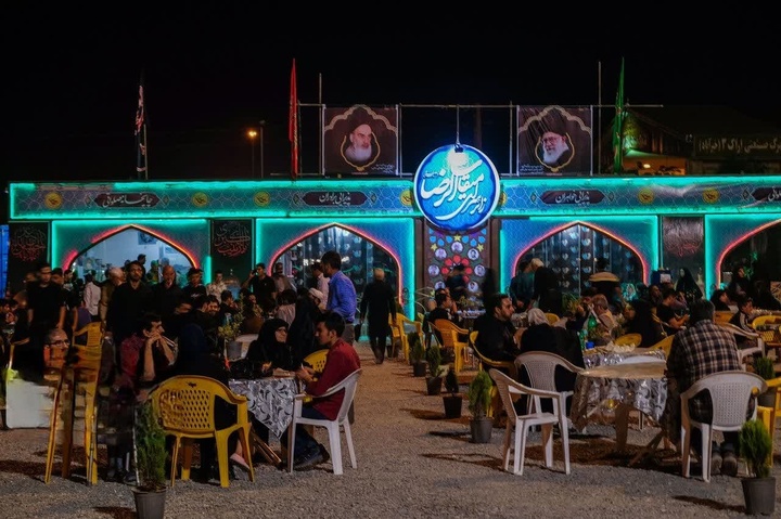 مواکب‌ خدمت‌رسان در تاسیسات گردشگری مرکزی برای استقبال از زائران حسینی ایجاد شده است