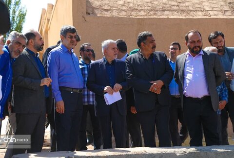 وزیر میراث فرهنگی از ظرفیت‌های گردشگری و بافت تاریخی ندوشن بازدید کرد