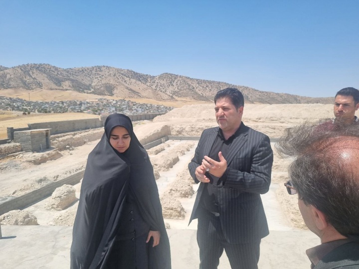 ایلام نیازمند توسعه زیرساخت‌های اقامتی است/ گردشگری می‌تواند به عنوان پردرآمدترین صنعت استان شناخته شود