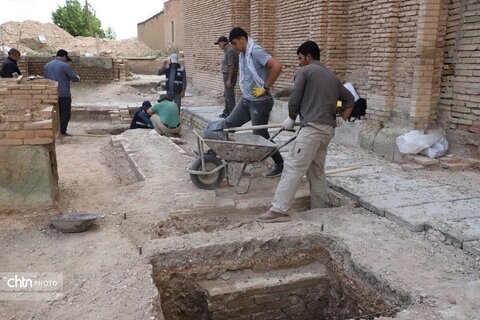 کشف قسمتهایی از گورستان سلطنتی ایلخانی در  گنبد سلطانیه
