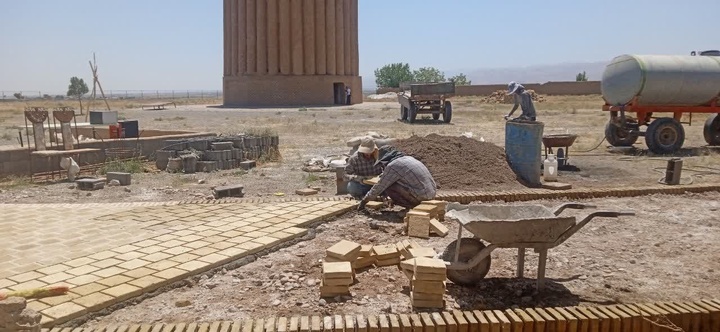 آغاز مرحله دوم محوطه‌سازی برج تاریخی رادکان شهرستان چناران