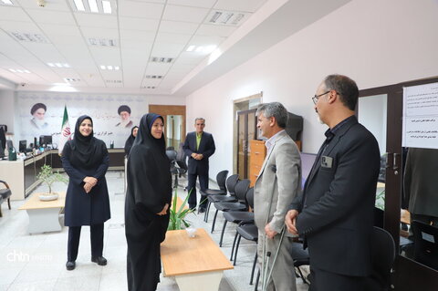 خبرنگار