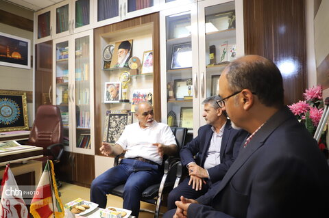 خبرنگار
