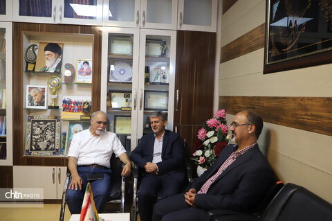 خبرنگار