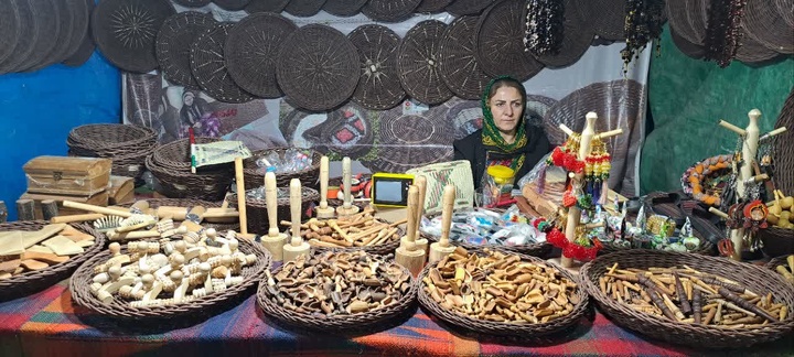 برپایی نمایشگاه صنایع‌دستی در مرز تمرچین