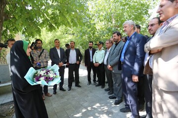 تویسرکان باید قطب بزرگ گردشگری کشور شود