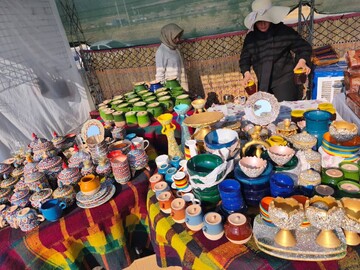 برپایی غرفه‌های صنایع‌دستی در سه راهی کارزان سیروان ایلام ویژه اربعین