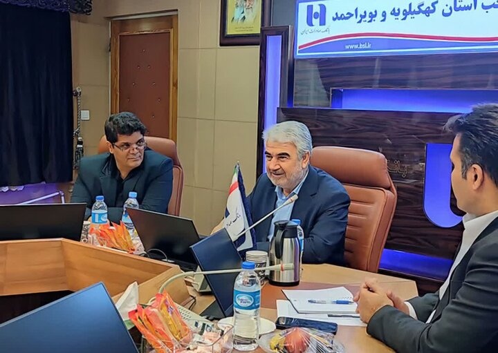 مدیران با شفافیت و پاسخگویی در رسانه‌ها برای رفع بی اعتمادی ها تلاش کنند