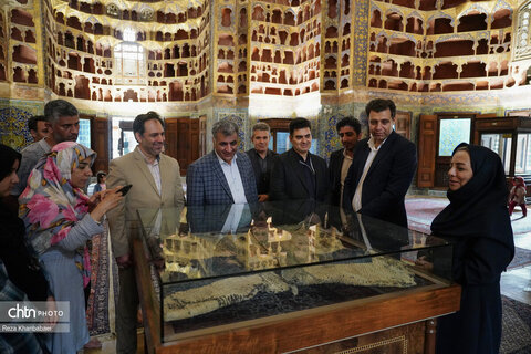 بازدید رئیس امور ساختارهای سازمانی سازمان اداری و استخدامی کشور از مجموعه جهانی شیخ صفی الدین اردبیلی