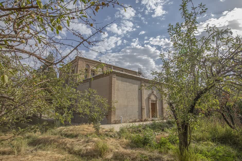 منحصر به فردترین تکیه باغ های ایرانی در بروجرد