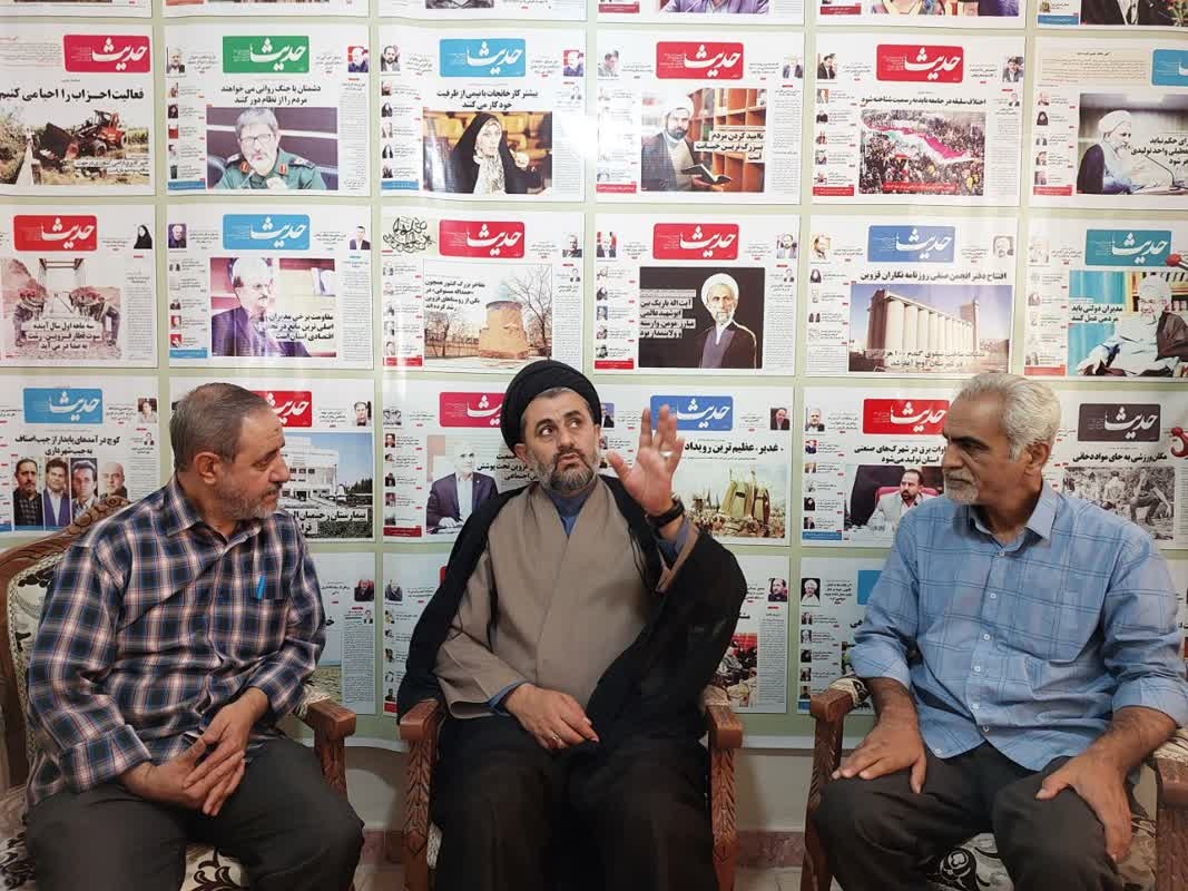 دیدار مدیرکل میراثفرهنگی قزوین با اصحاب رسانه به مناسبت گرامیداشت روز خبرنگار دیدار مدیرکل میراثفرهنگی قزوین با اصحاب رسانه به مناسبت گرامیداشت روز خبرنگار