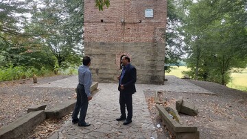 بازدید سرپرست اداره‌کل میراث فرهنگی گیلان از بقعه شیخ خیوی در حاشیه سفر استاندار گیلان به آستارا