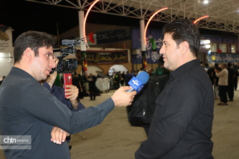 بازدید عباس میرزاد معاون هماهنگی امور اقتصادی استانداری و فرزاد شریفی مدیرکل میراث فرهنگی، گردشگری و صنایع‌دستی استان از نمایشگاه صنایع‌دستی در پایانه برکت مرز مهران