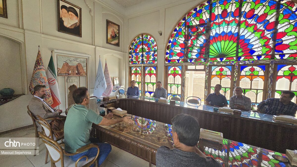 دیدار مردمی مدیرکل میراث فرهنگی استان آذربایجان شرقی دیدار مردمی مدیرکل میراث فرهنگی استان آذربایجان شرقی