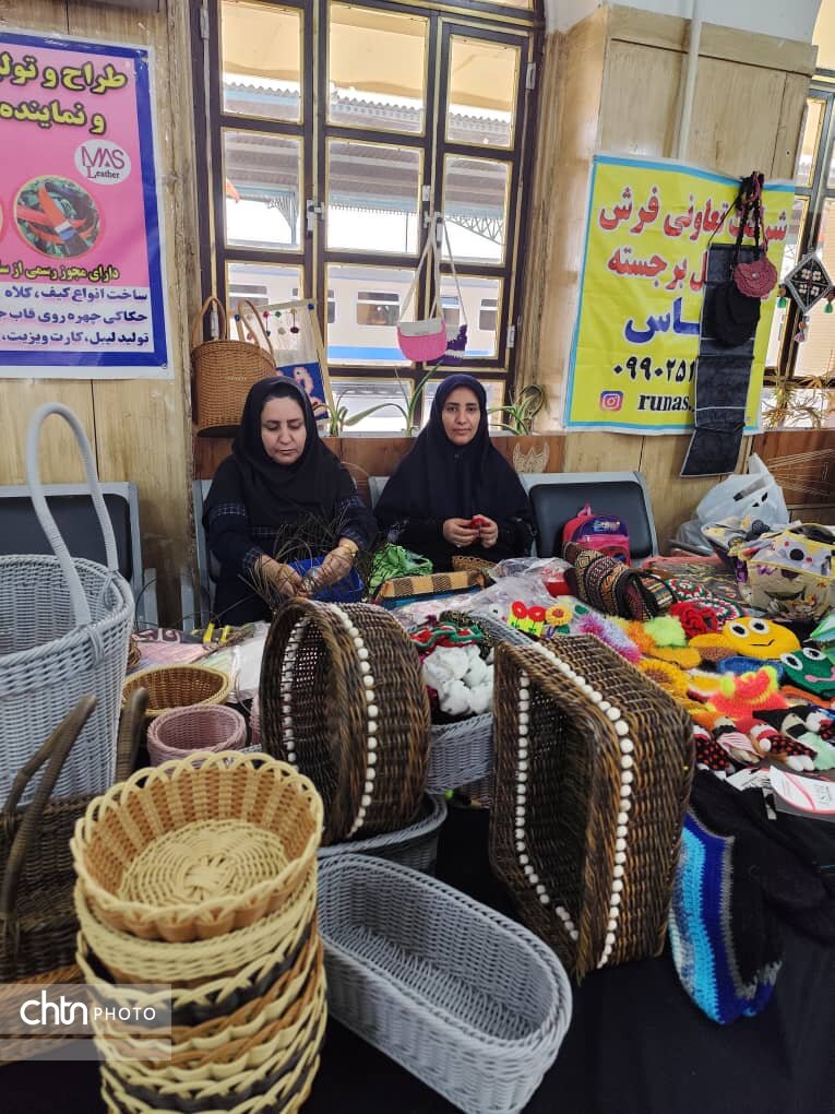 برپایی نمایشگاه صنایعدستی و سوغات برای زائران اربعین در راهآهن زاگرس