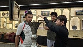 بازدید بلاگرهای تاجیکستانی از خانه صنایع‌دستی درجه یک در تهران