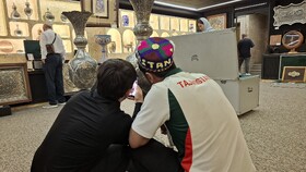 بازدید بلاگرهای تاجیکستانی از خانه درجه یک صنایع دستی در تهران