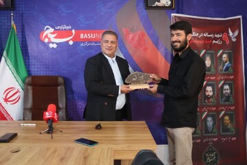 بازدید مدیرکل میراث‌فرهنگی استان مرکزی از خبرگزاری‌های استان و تاکید بر توسعه همکاری رسانه‌ای در حفظ و معرفی سه حوزه