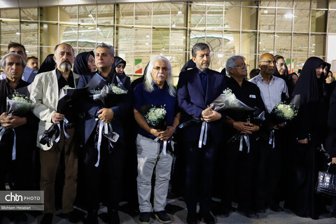 ورود پیکر استاد فرشچیان به اصفهان