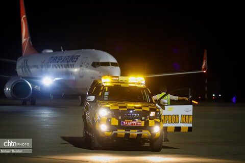 ورود پیکر استاد فرشچیان به اصفهان