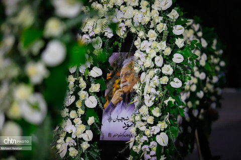 ورود پیکر استاد فرشچیان به اصفهان