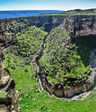 آمازون ایران، تختچو یا تخت چان پلدختر