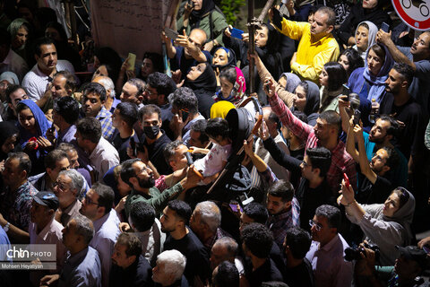 پیکر استاد فرشچیان در کنار صائب تبریزی آرام گرفت