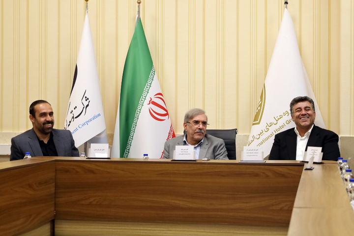 بانک: خدمات شرکت توسعه گردشگری ایران را بهینه و به روز کنیم/ قلی زاده: مشتری مداری در اولویت اول قرار دارد