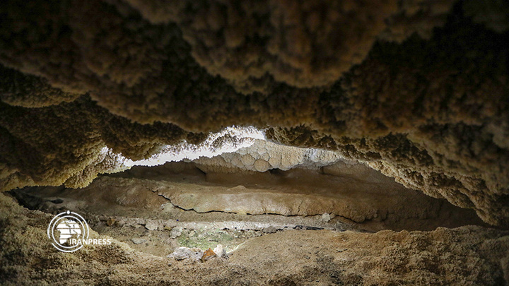 غار نخجیر دلیجان