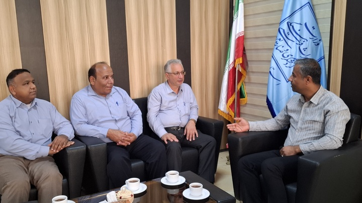 بررسی توسعه زیرساخت‌های گردشگری ساحل تبن پارسیان (گاوبندی)