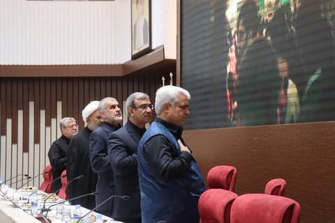 جلسه ستاد اجرایی خدمات سفر استان خراسان رضوی که با حضور اعضای فراکسیون شعائر اسلامی، قرآن و زیارت مجلس شورای اسلامی و دو نایب‌رئیس مجلس درمشهد  برگزار شد