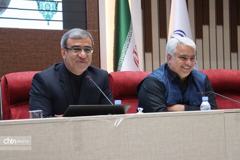 جلسه ستاد اجرایی خدمات سفر استان خراسان رضوی که با حضور اعضای فراکسیون شعائر اسلامی، قرآن و زیارت مجلس شورای اسلامی و دو نایب‌رئیس مجلس درمشهد  برگزار شد