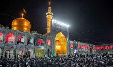 مشهد الرضا در شام غریبان حضرت رضا(ع)، غرق ماتم و انده