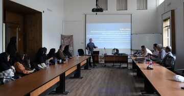 پیش‌ همایش پنل تخصصی میراث‌فرهنگی و معنوی همدان برگزار شد