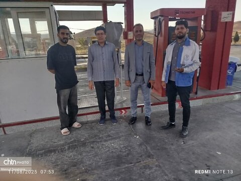 بازدید اعضای ستاد اجرایی خدمات سفر از امکانات نمازخانه ها، جایگاه های سوخت، مجتمع های خدماتی رفاهی، پایکاه های امدادی و CNG های شهرستان آذرشهر