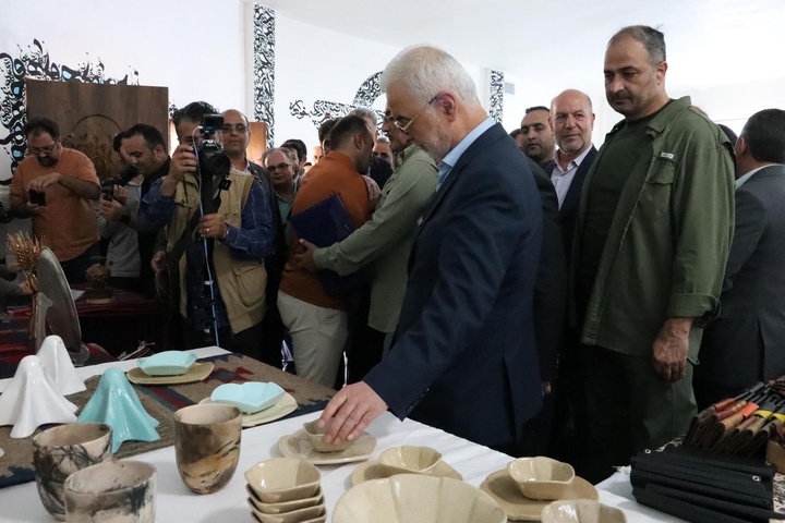 مومنی وزیر کشور