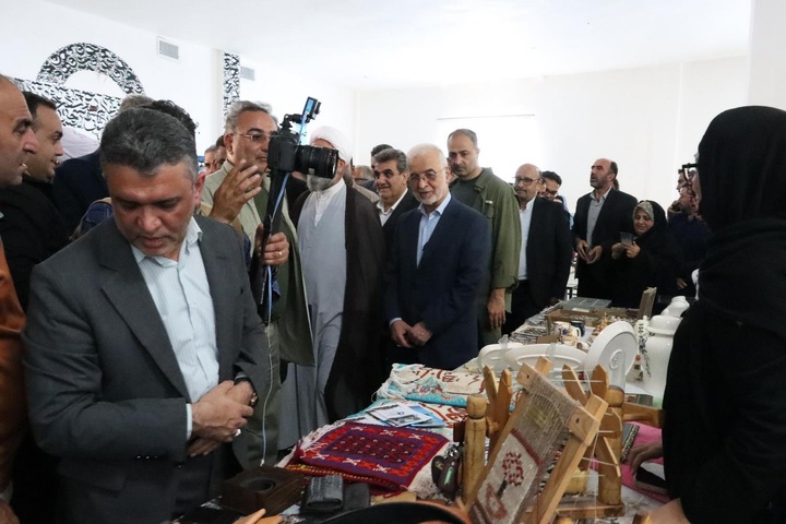 مومنی وزیر کشور