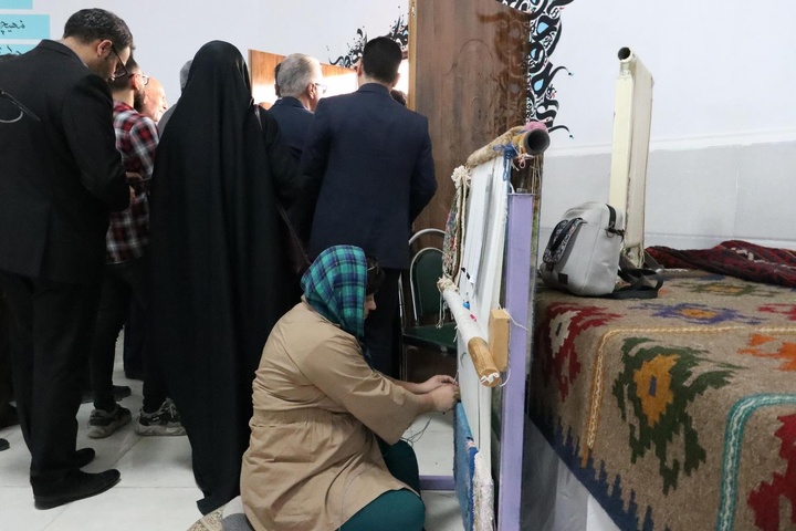 مومنی وزیر کشور