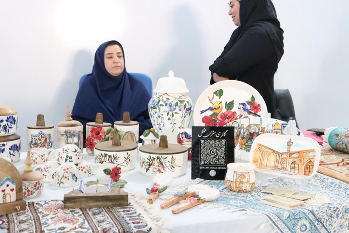 مومنی وزیر کشور