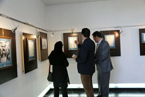 نمایشگاه اسناد تاریخی‌فرهنگی آرامگاه بوعلی سینا در همدان افتتاح شد