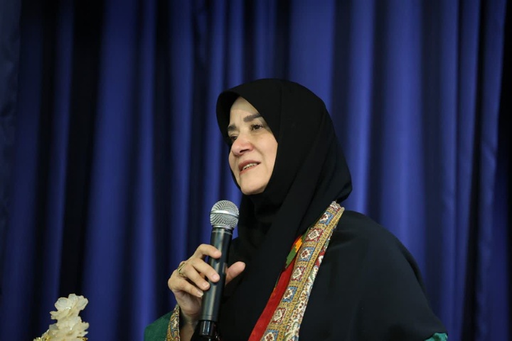 تجلیل از پیوند نسل‌ها در اولین جشنواره ملی صنایع دستی کودک و نوجوان باغبادران