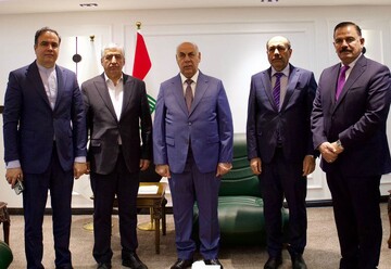 آمادگی وزیر گردشگری عراق از تبادل ۱۰ میلیون گردشگر با ایران/ پیشنهاد  انجمن دفاتر مسافرتی ایران با دولت عراق برای توسعه گردشگری فرهنگی و سلامت 