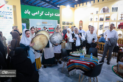 آغاز به کار غرفه اداره‌کل میراث‌فرهنگی خوزستان در نمایشگاه هفته دولت