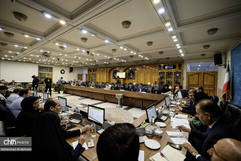 دومین نشست تخصصی معاون صنایع دستی کشور در استانداری اصفهان