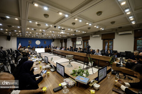 دومین نشست تخصصی معاون صنایع دستی کشور در استانداری اصفهان