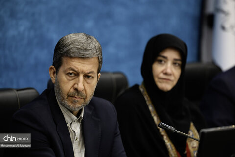 دومین نشست تخصصی معاون صنایع دستی کشور در استانداری اصفهان