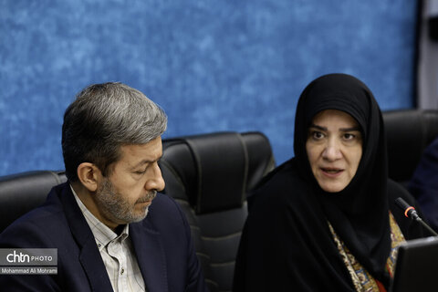 دومین نشست تخصصی معاون صنایع دستی کشور در استانداری اصفهان