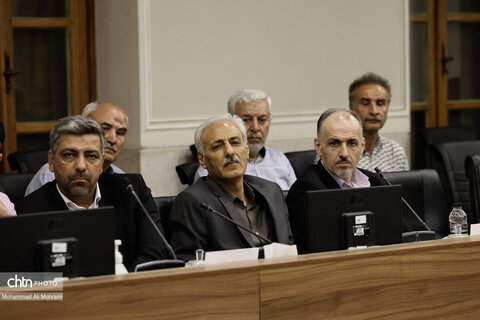 دومین نشست تخصصی معاون صنایع دستی کشور در استانداری اصفهان